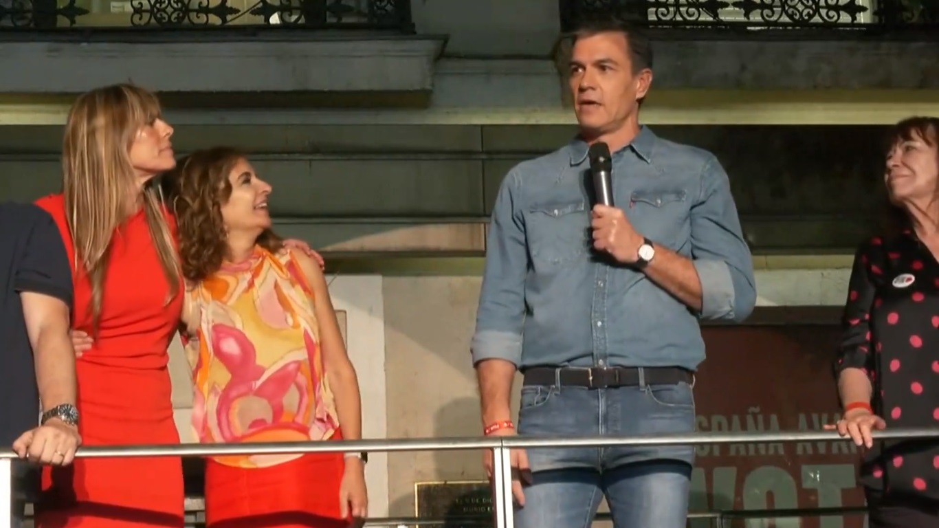 Pedro Sánchez afirmó que el PSOE obtuvo más votos y escaños que en la elección anterior.