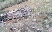 El accidente ocurrió cuando un bus volcó y rodó a un abismo de más de 50 metros a la altura del kilómetro 35 de la carretera Olmos y Huarmaca, en Piura.