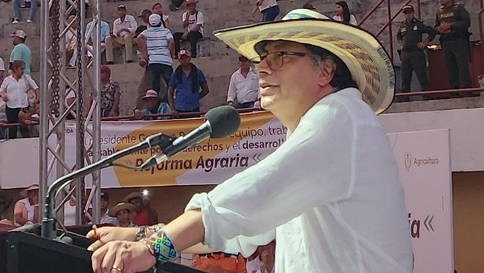Mi vida política está en función de la justicia social y la Paz de Colombia