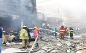 Hay varios negocios quemados, entre ellos una ferretería y el de plásticos, donde se originó la explosión.