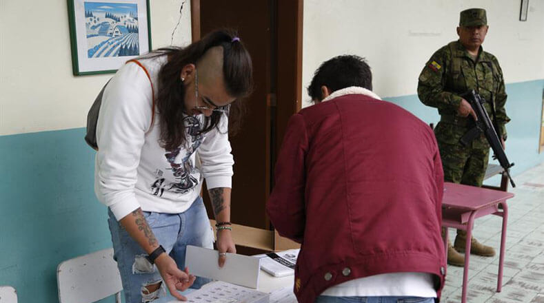 Para estas elecciones fueron establecidos más de 4.000 centros de votación, jornada que se realizará desde las 07H00 hasta las 17H00 (hora local).