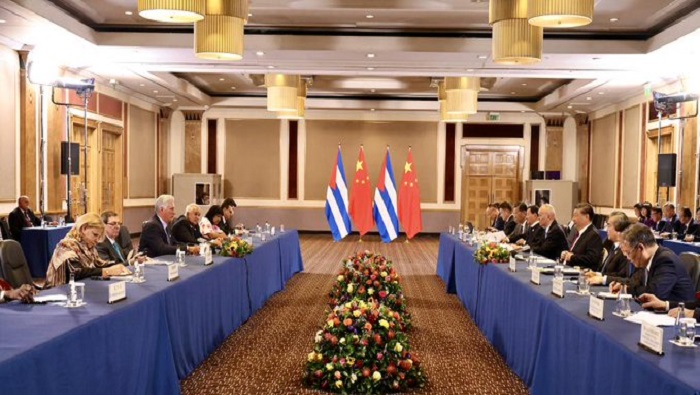 Ratificamos la voluntad de implementar los importantes consensos adoptados durante nuestra visita a Beijing en 2022 para beneficio de ambos pueblos”, subrayó el jefe de Estado cubano.