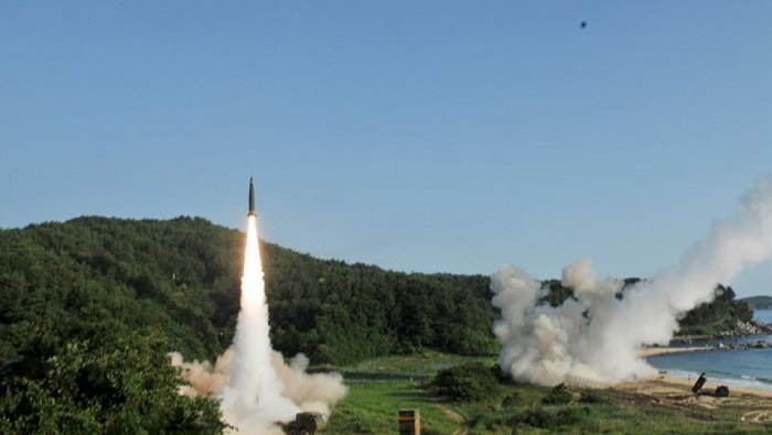 Los misiles norcoreanos son lanzados en el contexto de las maniobras militares conjuntas que efectúan EE. UU. y Corea del Sur en la zona.