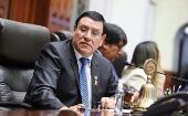 Pese al breve tiempo que Soto lleva al frente del Legislativo, parlamentarios peruanos ya recogen firmas para respaldar una moción de censura en su contra.