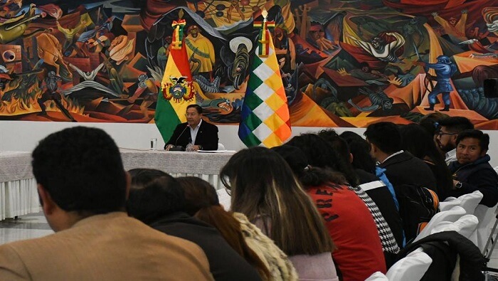 Como ministro de Economía entre 2006 y 2019, Arce dirigó  en Bolivia un cambio hacia la 