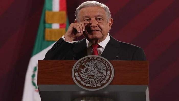 López Obrador destacó que haber apostado por el pueblo para elegir a Claudia Sheimbaun es un hecho histórico, contrario a la imposición y autoritarismo que siempre existió en la política mexicana.