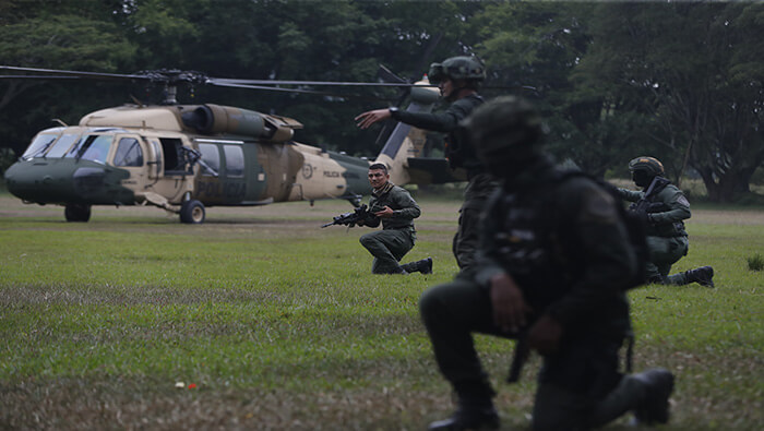 El Ejército colombiano comunicó que continúan las operaciones en la zona para dar con los responsables del ataque donde fallecieron cuatro militares.