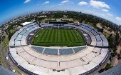 El Estadio Centenario, de Montevideo, considerado casa madre del fútbol en Suramérica, acogerá uno de los partidos inaugurales.