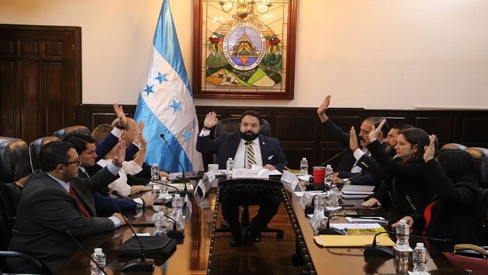 La Comisión Permanente aprobó por unanimidad la moción nominativa del titular del Congreso, Luis Redondo.