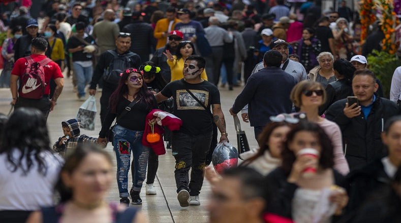 Cientos de personas se unieron en un recorrido que inicio desde el conocido Mercado Sonorita, y culminó en la Plaza Independencia de la capital de Pachuca de Soto, ciudad y capital del estado mexicano de Hidalgo.