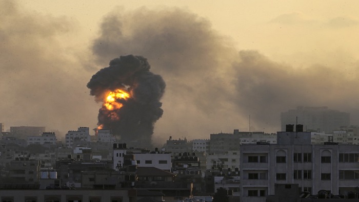 Bombas sionistas han caído en las inmediaciones del al-Shifa, mayor Hospital de Gaza, dejando al menos 13 muertos.