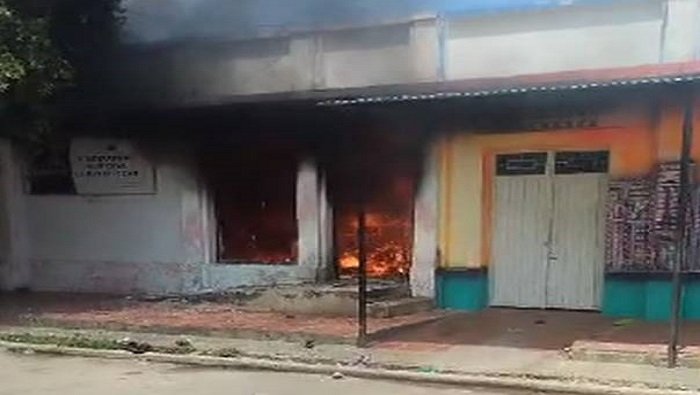 La protesta derivó en un ataque e incendio de la sede de Registraduría en el municipio de Gamarra y la muerte de una funcionaria.