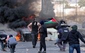 De acuerdo a medios locales, una unidad especial israelí irrumpió en la ciudad, provocando enfrentamientos con jóvenes.