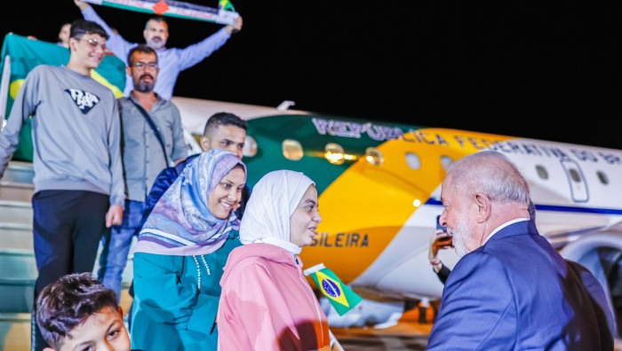El grupo que llegó al país luego de cruzar la frontera de Gaza hacia Egipto, recibirá la atención de un equipo formado por un médico, una enfermera y un psicólogo.