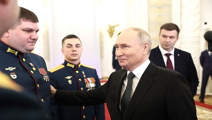 Zhoga posteriormente aseveró que hizo la petición a Putin en nombre de toda la gente de los nuevos territorios de Rusia, residentes y personal militar.