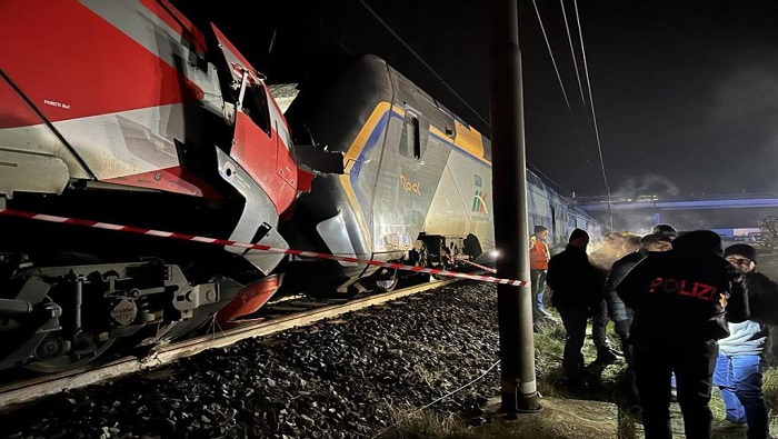 La baja velocidad a la que se desplazaban los trenes evitó una mayor tragedia.