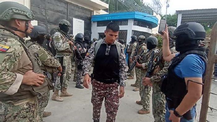 Con mediación de la iglesia Católica, se logró la liberación de 11 personas secuestradas en la cárcel de Esmeraldas.