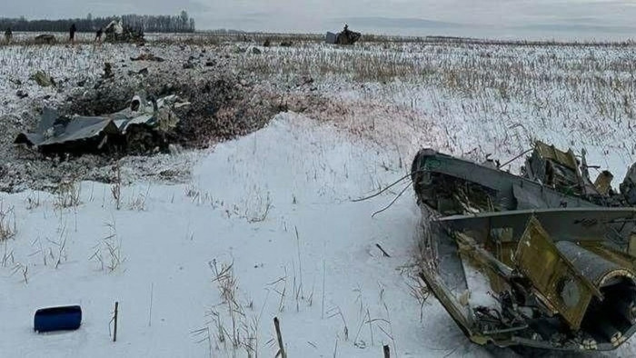 Las autoridades ucranianas sabían que hoy se realizaba el traslado de militares ucranianos al aeródromo de Bélgorod para un intercambio, señaló el organismo.