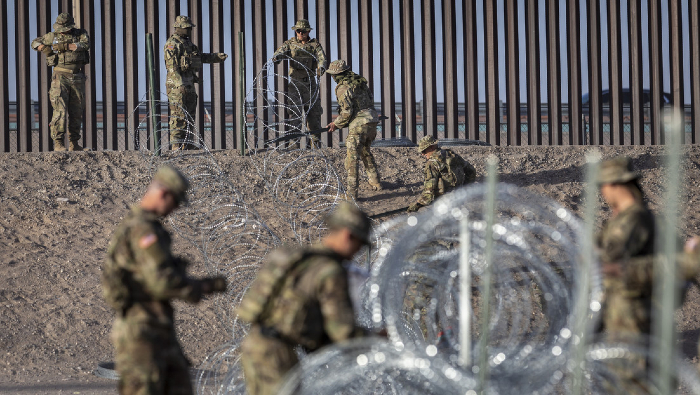 Texas no está de acuerdo con el fallo y los militares del estado declararon que seguirán controlando la frontera con México y no permitirán que el alambre sea retirado
