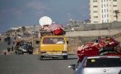 Palestinos huyen de la ciudad de Rafah en medio del incremento de los ataques de Israel en la zona.