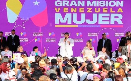 "Y ahora me ha tocado para la felicidad espiritual y satisfacción mía (...) haber fundado la Gran Misión Venezuela Mujer", remarcó el gobernante Maduro.