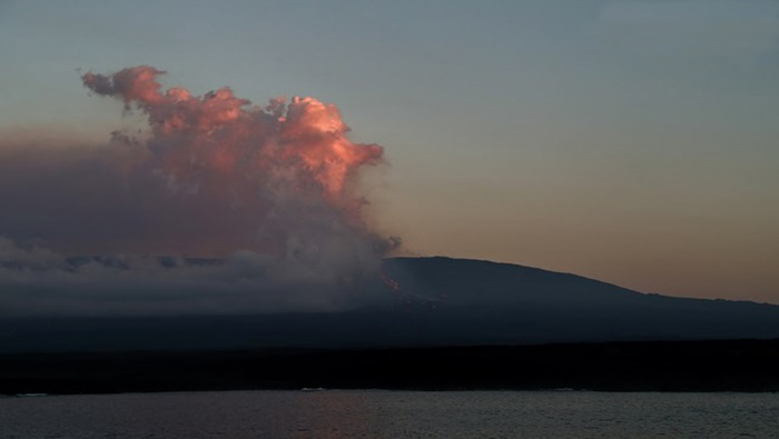 El volcán La Cumbre ha protagonizado unas 28 o 30 erupciones desde 1.800, manteniendo la mayor tasa de actividad volcánica del archipiélago.