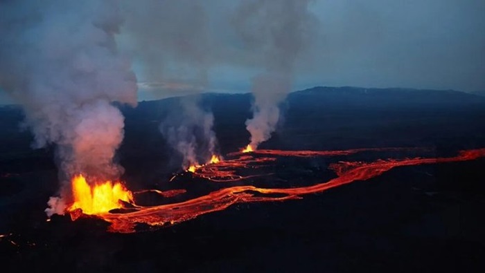 Las erupciones en la península de Reykjanes hicieron temer por la planta energética de Svartsengi.