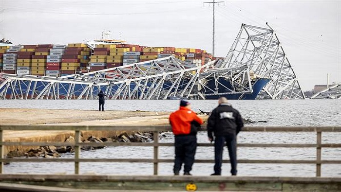 Tras salir del puente de Baltimore, la tripulación del buque portacontenedores lanzó un aviso de que perdió control de la embarcación e iba a la deriva.