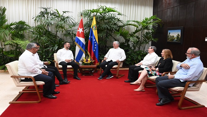 El jefe de Estado envió un saludo al presidente Nicolás Maduro y felicitó a Venezuela por la organización del ALBA-TCP.