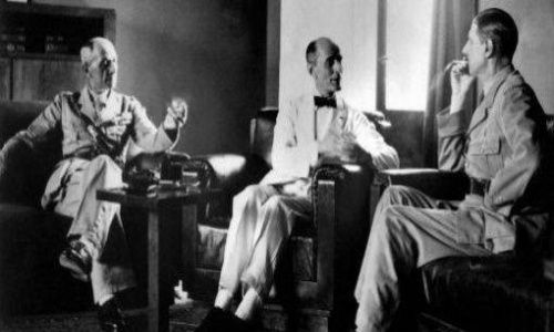 El general De Gaulle en Beirut en 1941 con el presidente libanés Alfred Naccache y el representante británico